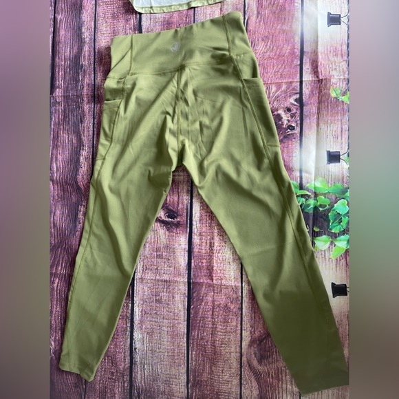 Bodyglove leggin M + Nike top M - Picture 13 of 16